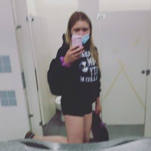 Meet your Posher, Casey